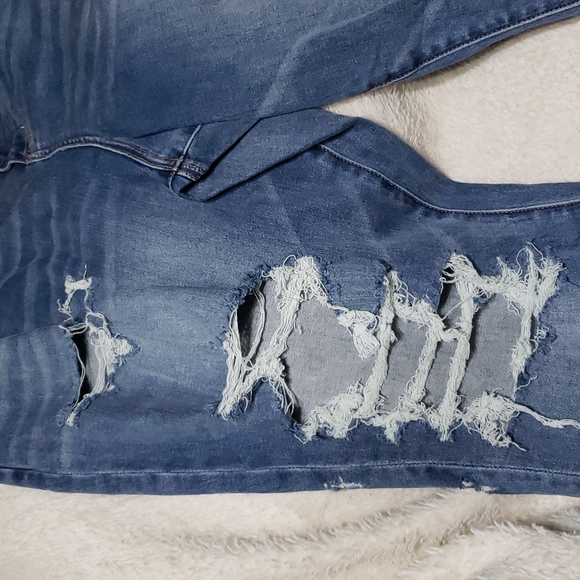 American Eagle Curvy High Rise Jegging - Picture 2 of 8